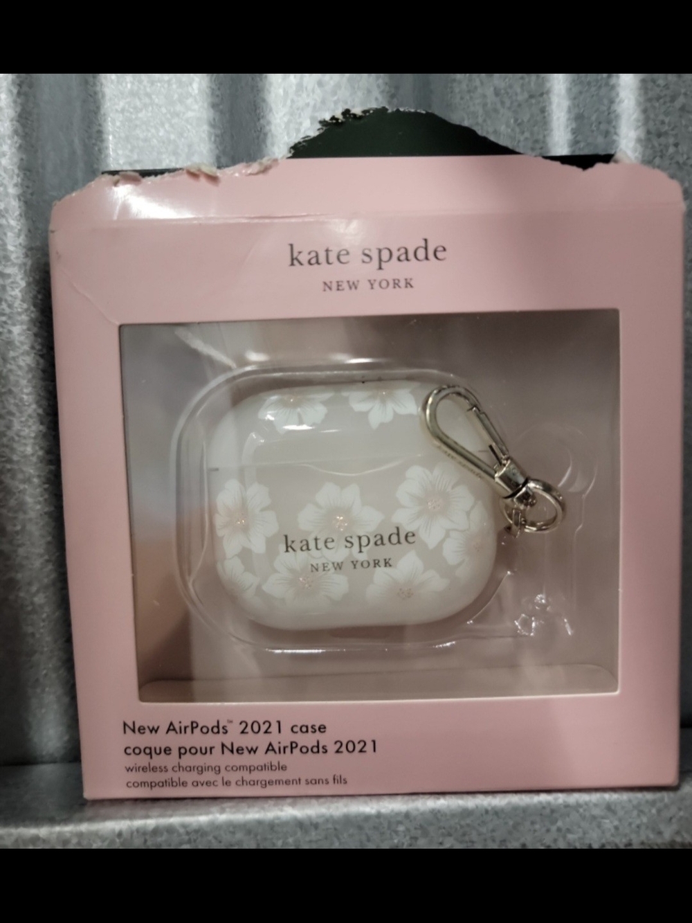 kate spade White Floral AirPods 2021 Case with Clip